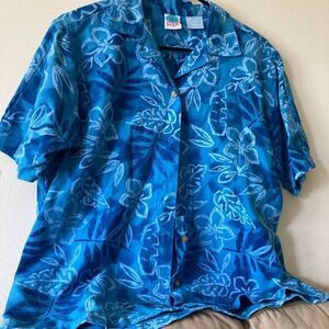 Womens Blue Vintage Wek Woman Floral Hawaiian Button Down Shirt
